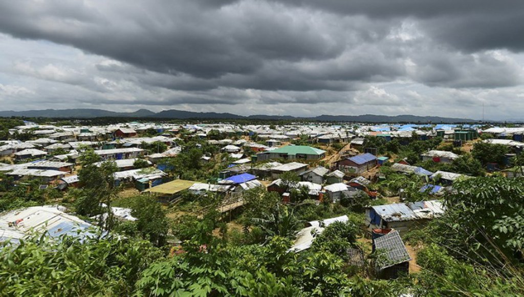 China, Canada vow stronger trade, Rohingya aid